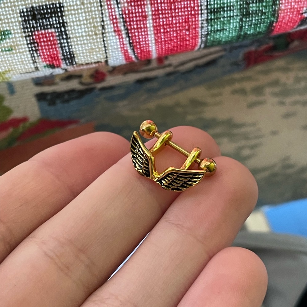 Angel wings earring